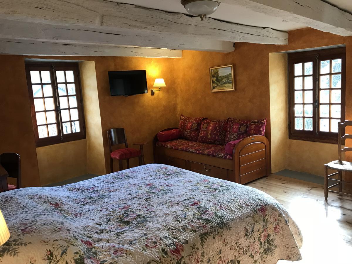 Portail Haut Bed & Breakfast Previnquieres Екстериор снимка