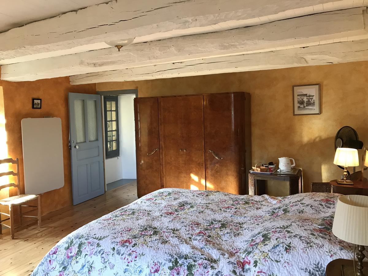 Portail Haut Bed & Breakfast Previnquieres Екстериор снимка